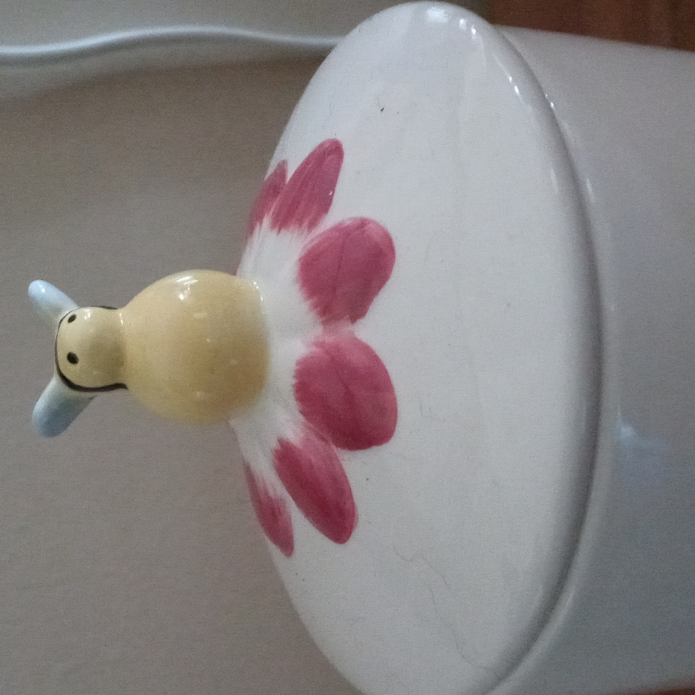 Winnie the Pooh jar - Picture 3 of 5